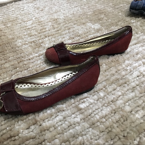 Juicy Couture burgundy suede flats - Picture 5 of 6